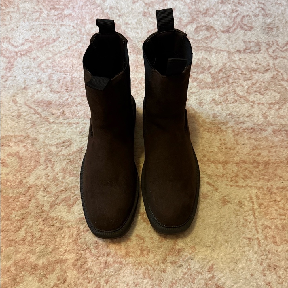 Women’s Brown Suede Boots
